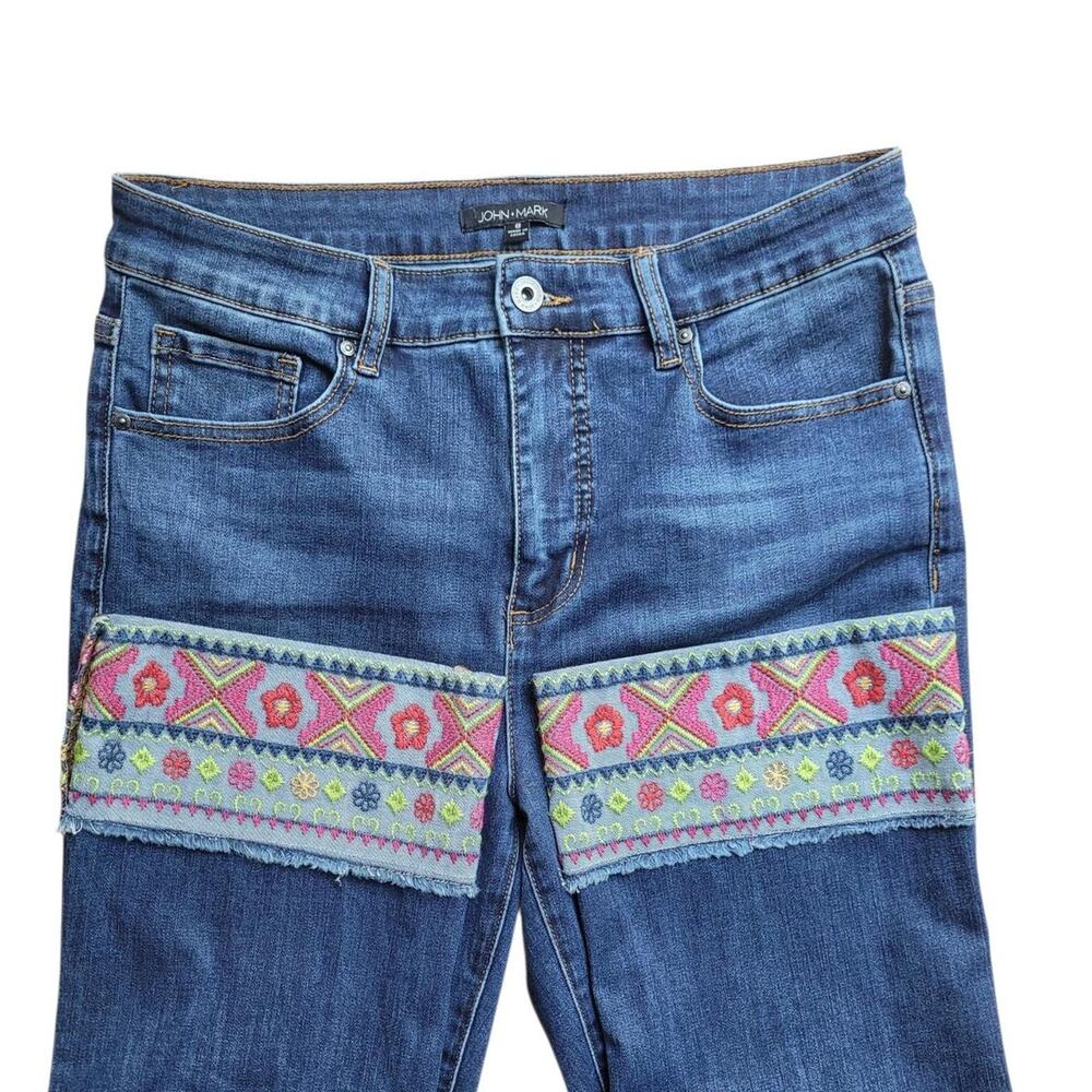 John Mark Blue Embroidered Capri Jeans Size 8